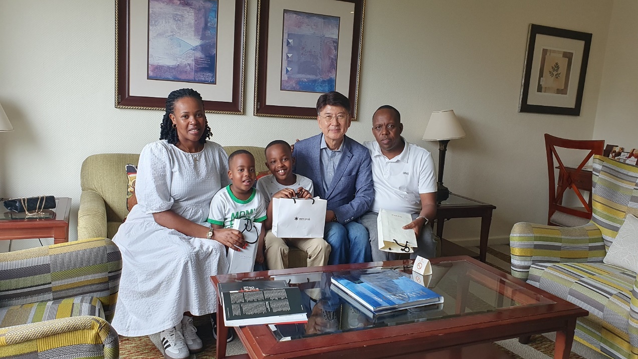 President Choi's 2024 Visit to Rwanda: A Heartwarming Reunion with PSPS Alumni and Their Families